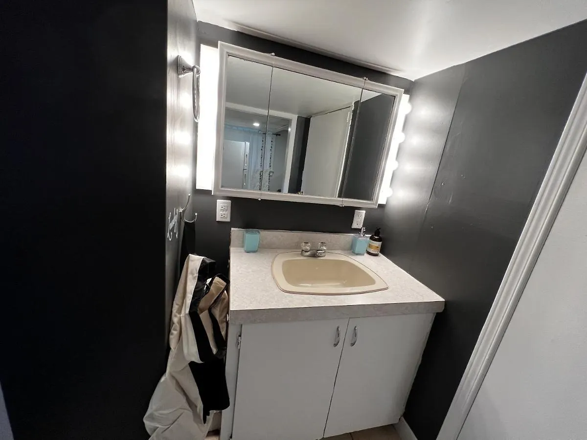 239 Artists Hideaway - 1 Bdrm Close To Downtown Halifax Canada
